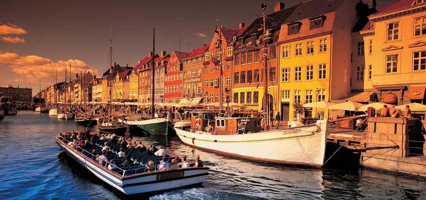 Boat tours of Copenhagen